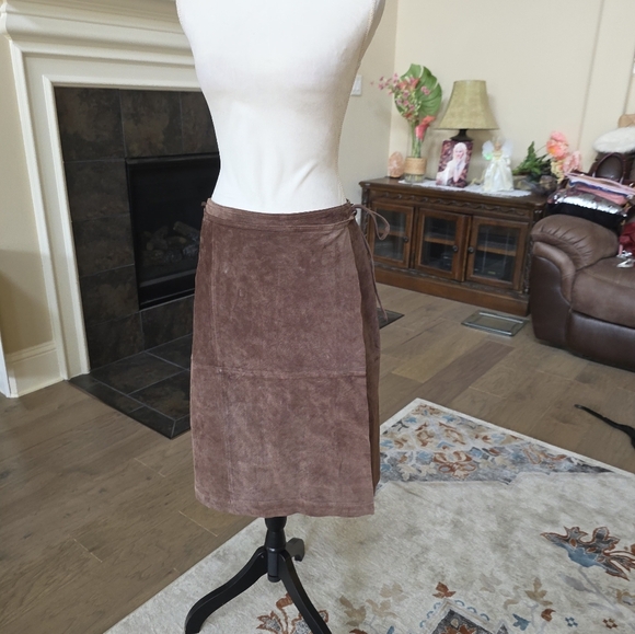 Bagatelle Brown Leather Suede 2025 Fall Trend Wrap Skirt 10 - Picture 1 of 13
